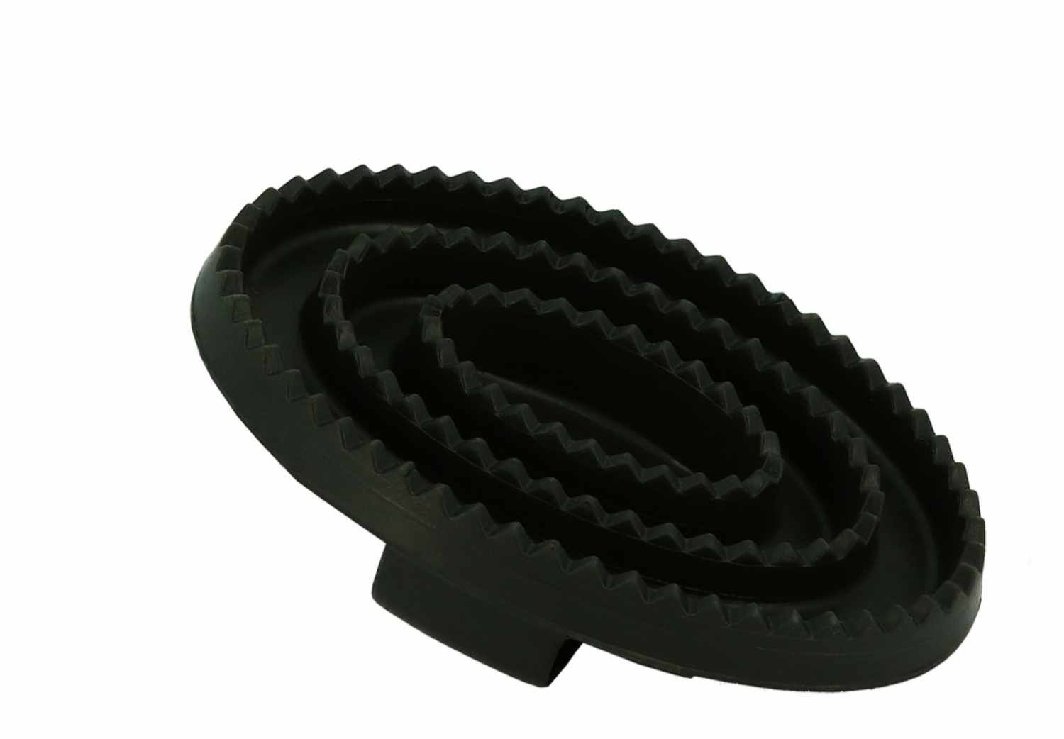 Schwarzer, ovaler Gummistriegel mit wellenförmigen Rillen. Die Bürste hat eine strukturierte Oberfläche und einen Griff.