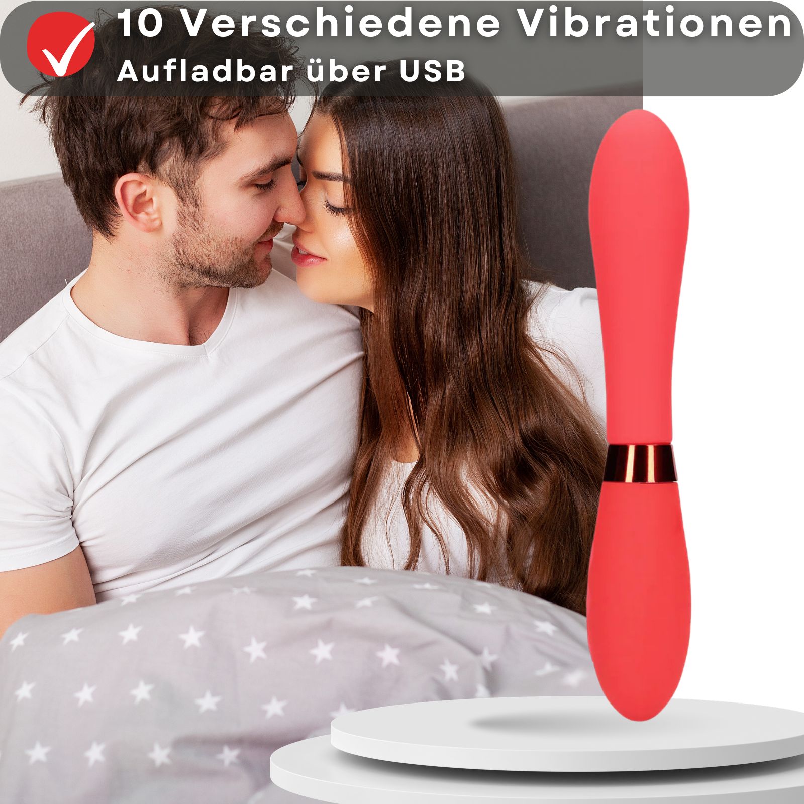 Roter Vibrator. 10 Vibrationen, USB-Aufladung. Paar im Hintergrund. Auf weißer Plattform.