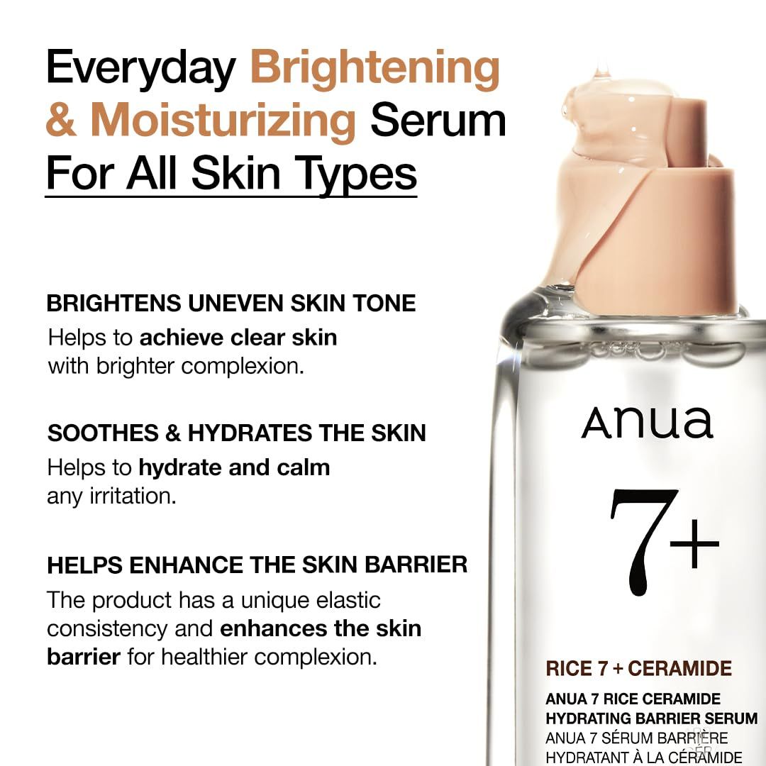 Nahaufnahme der Produktflasche. Text: Everyday Brightening & Moisturizing Serum For All Skin Types. Anua 7+ Rice 7 Ceramide Hydrating Barrier Serum.