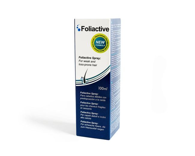 Foliactive Spray-Verpackung. Blaue und weiße Schachtel mit Produktinformationen. Enthält das Logo und den Schriftzug Foliactive.