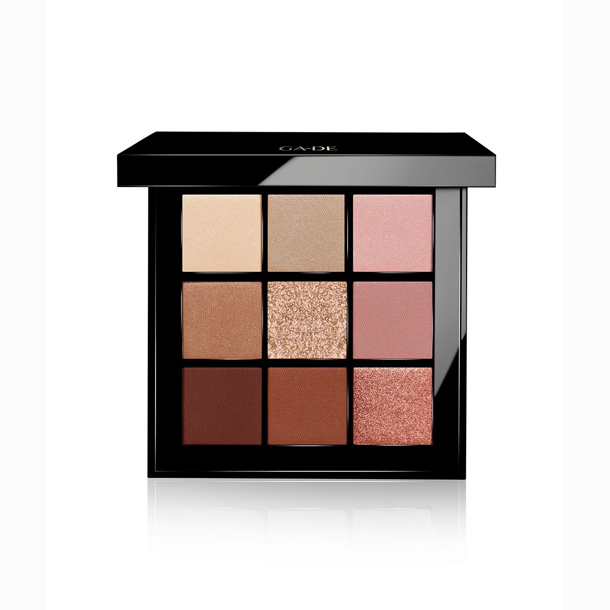 Ga-De Velveteen Lidschatten-Palette. Schwarzer quadratischer Behälter mit 9 Farbtönen in Beige, Braun und Rosa. Marke oben.