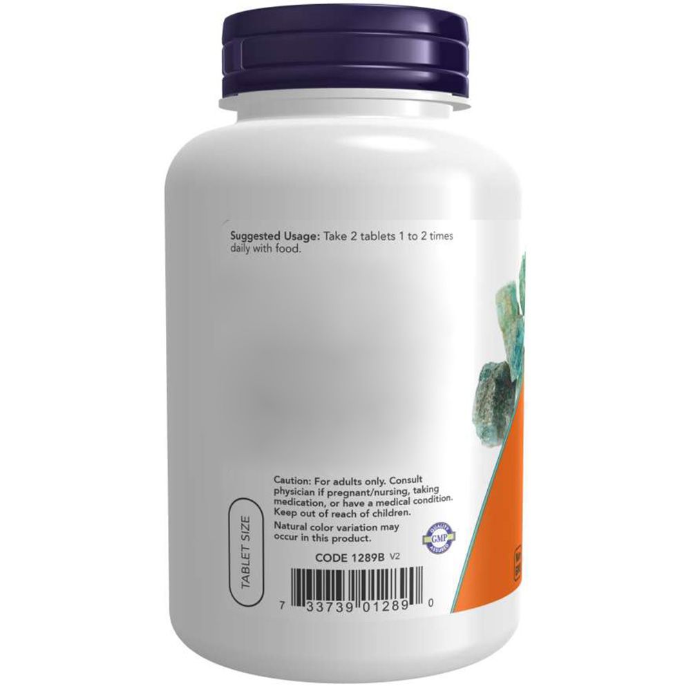 Rückansicht der Flasche. Orangefarbenes Etikett mit Produktinformationen. Barcode. Hinweise zur Anwendung. "NOW"-Logo.