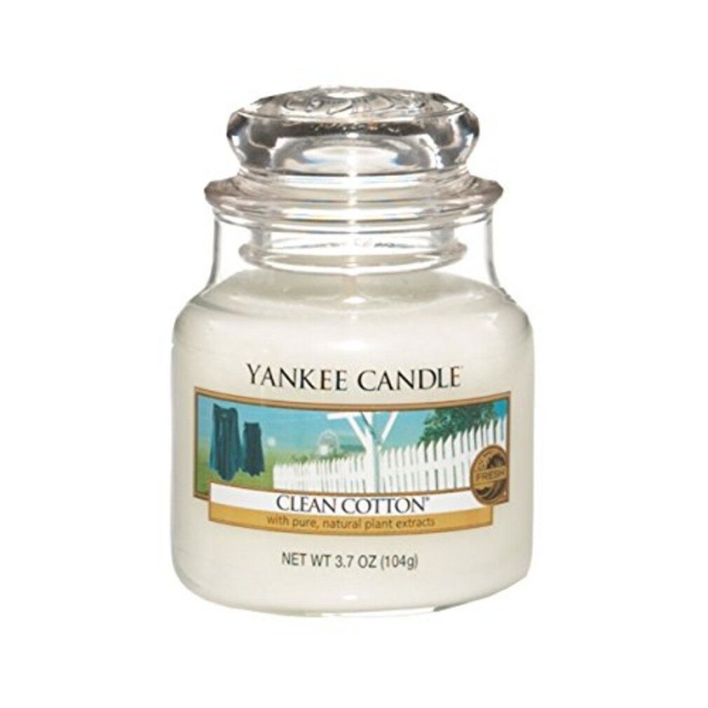 Yankee Candle Housewarmer Clean Cotton Duftkerze im Glas mit weißem Wachs und transparentem Deckel. Nettogewicht 3,7 oz (104g).