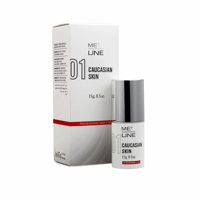 Produktverpackung und Flasche. Aufschrift: ME LINE 01 Caucasian Skin, 15g 0.5oz. Weißes Etui mit rotem Streifen.