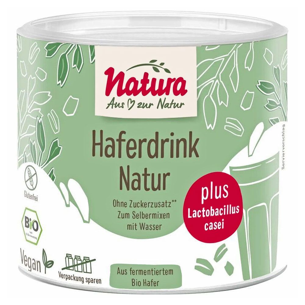 Zylindrische Dose mit "Natura Haferdrink Natur". Grün, weiß und rot. Enthält "plus Lactobacillus casei". Vegan, Bio-Siegel.