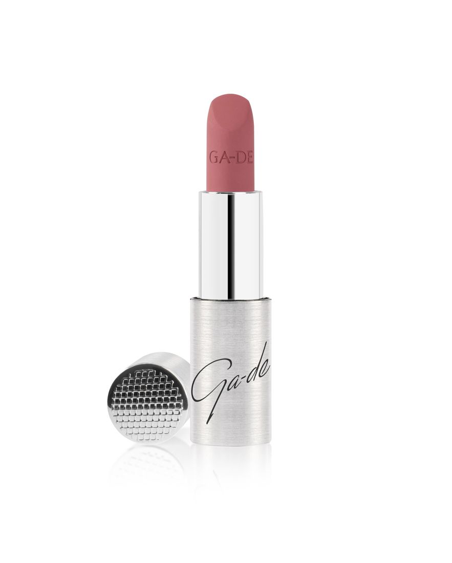 Ga-De Selfie Soft Matte Lipstick in einem silbernen Gehäuse mit offenem Deckel.