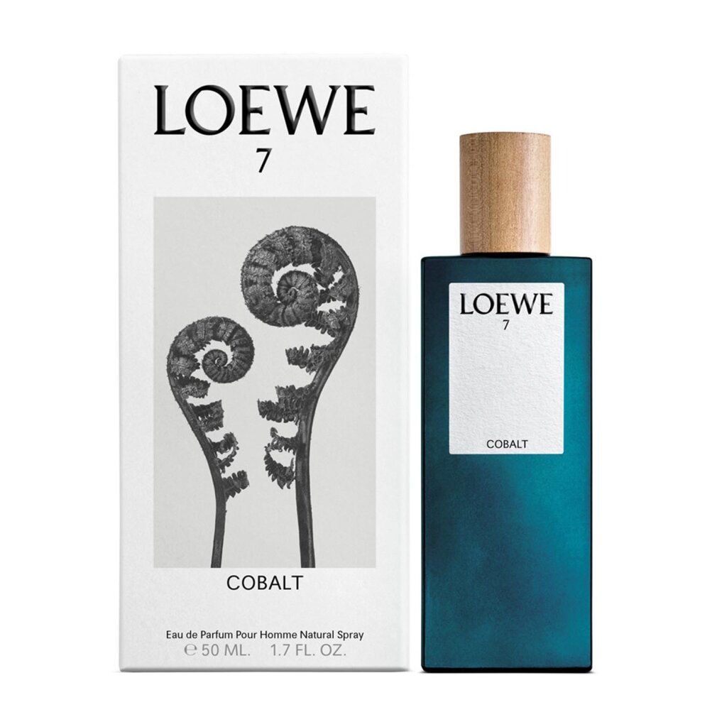 Loewe 7 Cobalt Eau de Parfum Spray. Rechteckige Flasche mit Holzverschluss und weißer Etikett. Weiße Verpackung mit Logo und Illustration.