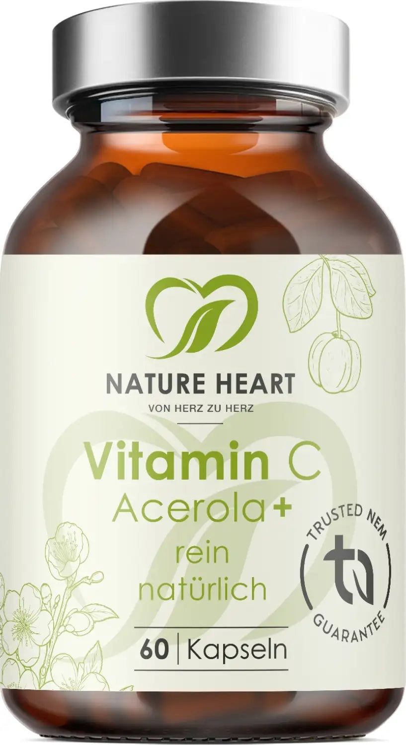 Braune Glasflasche mit Kapseln. Aufschrift: Vitamin C Acerola+, 60 Kapseln, rein natürlich. Logo: Nature Heart.