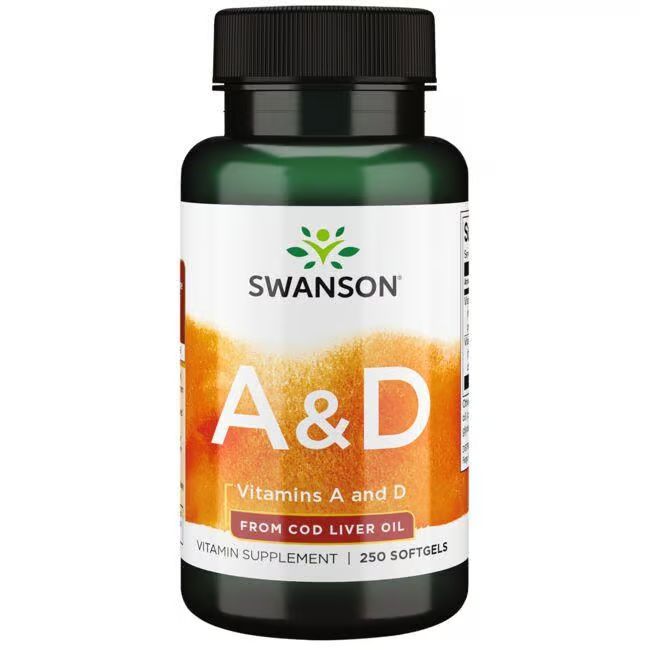 Grüne Flasche mit schwarzem Deckel. Weißes Etikett mit SWANSON, A & D, Vitaminen und Text. 250 Softgels.