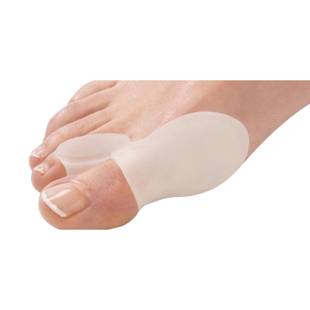 Zehenschutz aus Silikon, am Fuß angebracht. Weißliche Farbe. Schützt den großen Zeh und den Bereich daneben.