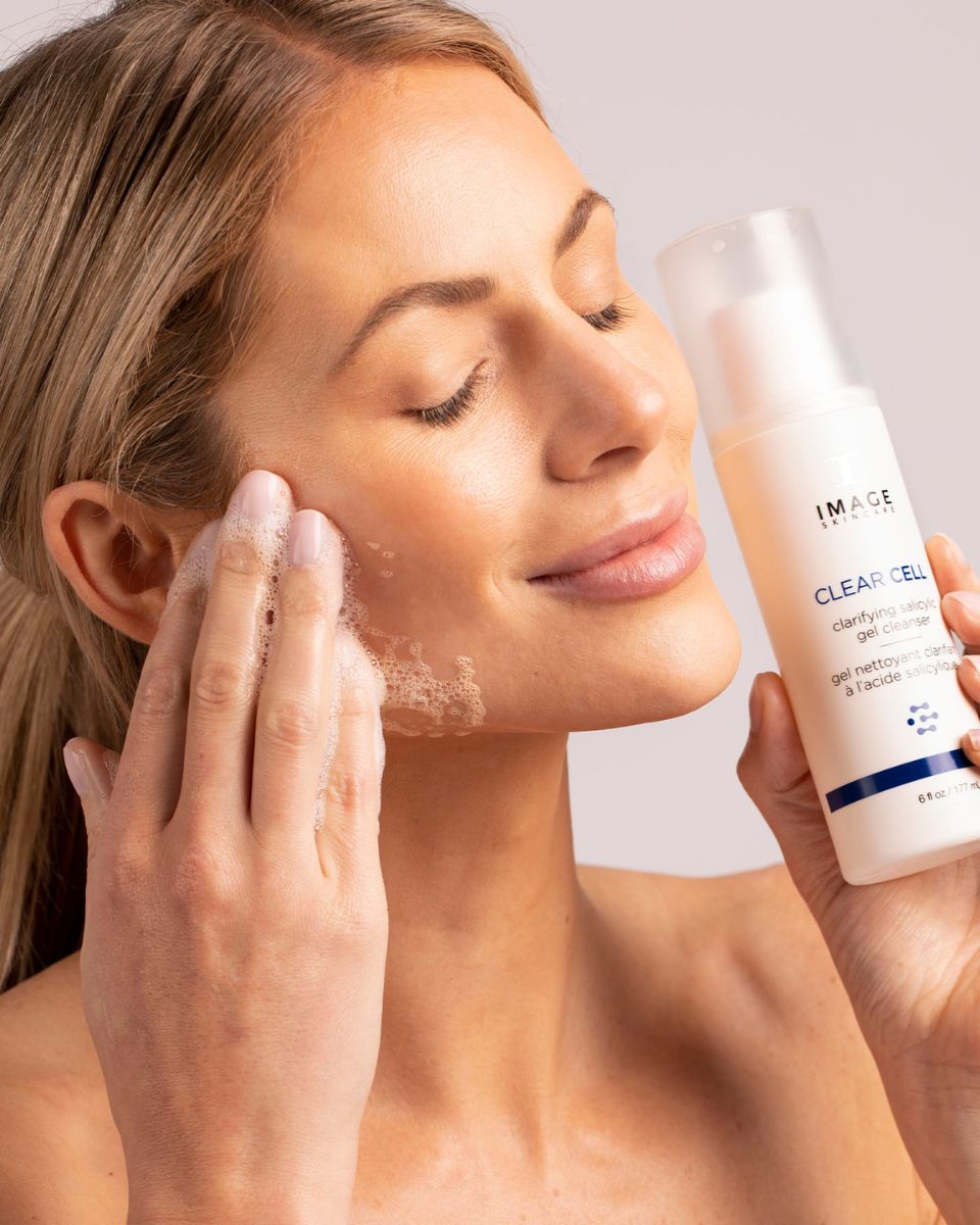IMAGE Skincare CLEAR CELL clarifying salicylic gel cleanser