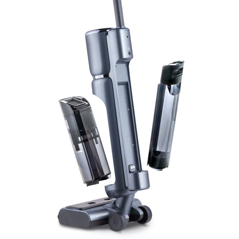 Zerlegte Komponenten des THOMAS AQUA FloorCleaner Cordless Plus. Hauptteil, zwei Behälter und Bürstenkopf. Graue Farbe.