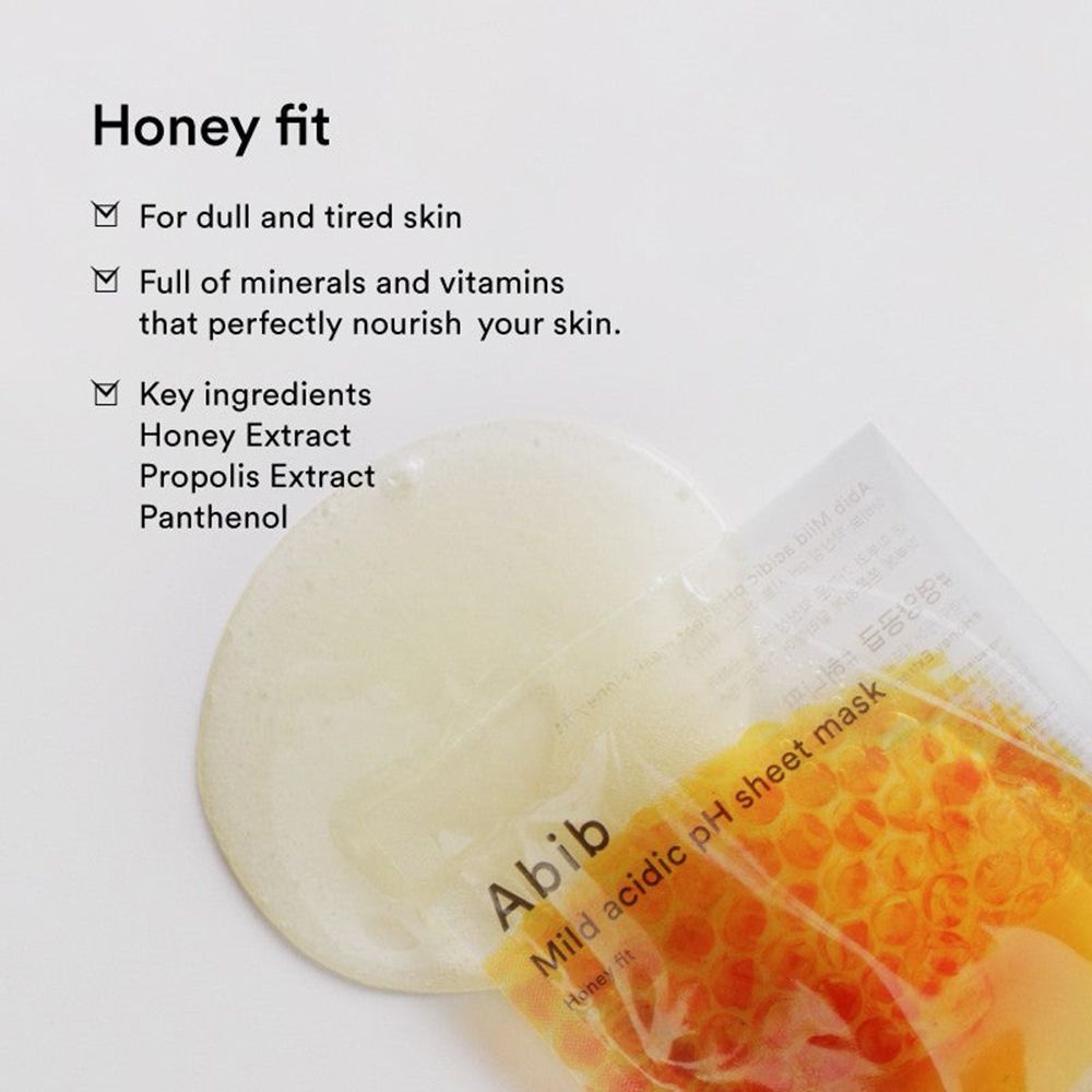 Produktverpackung teilweise geöffnet. Text: Abib, Mild acidic pH sheet mask. Gelartige Flüssigkeit. Text: Honey fit, Inhaltsstoffe.