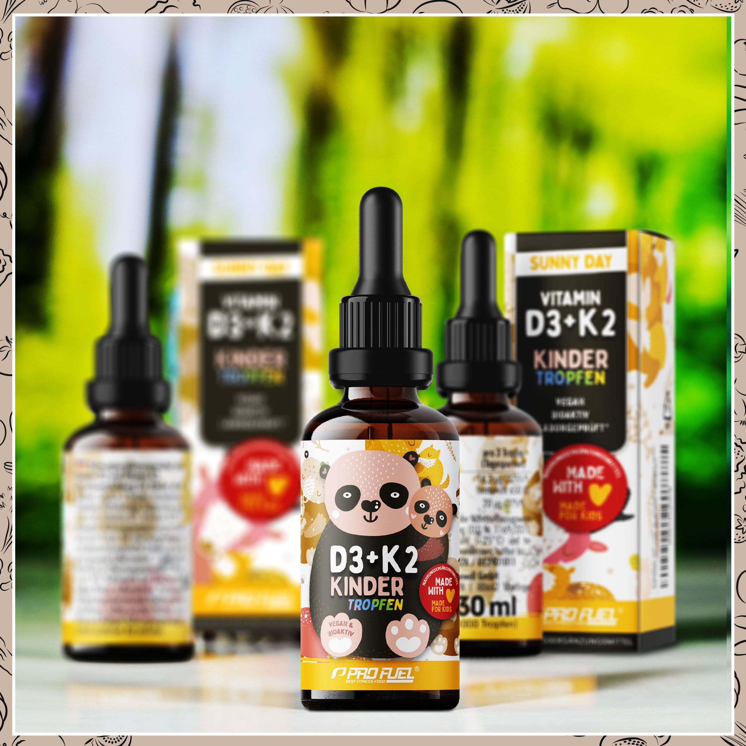 Mehrere braune Tropfenflaschen mit Etikett und Karton. Text: Kinder Vitamin D3 + K2 Tropfen. Flaschen mit Pipetten. Hintergrund mit Text.
