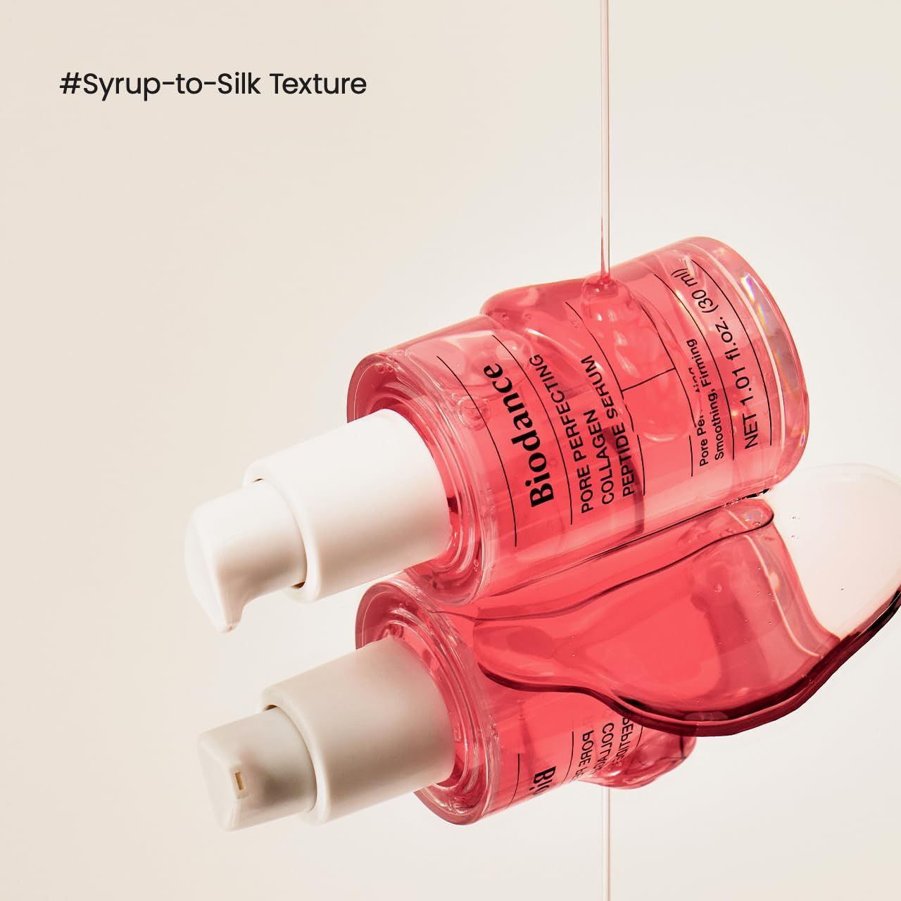 Biodance Pore Perfecting Collagen Peptide Serum auf einer Spiegelfläche liegend.