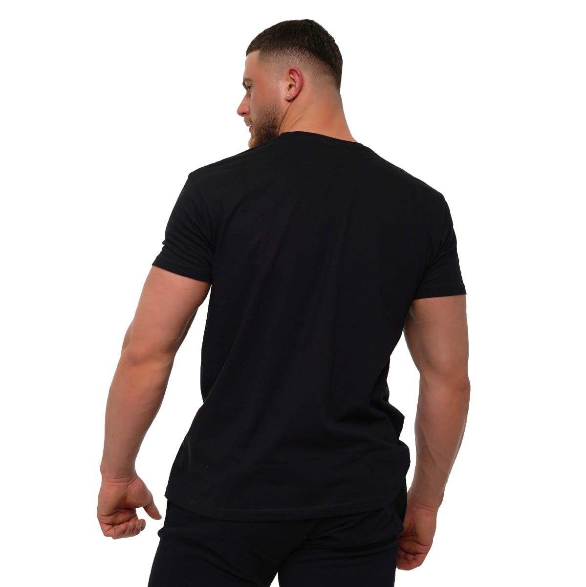 Rückansicht eines schwarzen GymBeam T-Shirts für Herren.