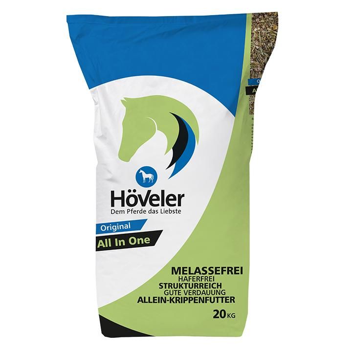 Sack mit Höveler All In One Pferdefutter. Blau-weiß-grüne Verpackung mit Logo, Pferde-Silhouette und Text. 20 kg, melassefrei.