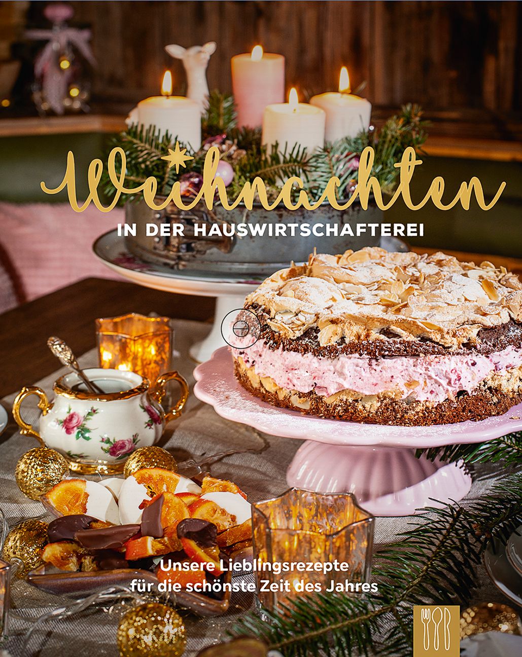 Buchcover mit Titel "Weihnachten in der Hauswirtschafterei". Auf einem Tisch Kuchen, Gebäck, Kerzen und Dekoration.