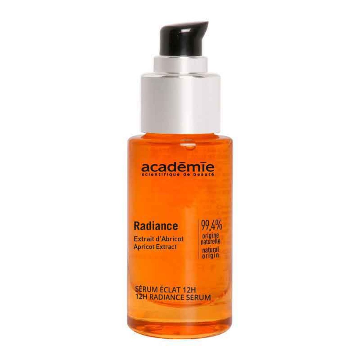 Eine orangefarbene Académie Radiance Serum-Flasche mit schwarzem Pumpkopf. Aufschrift: Radiance, Extrait d'Abricot, 99,4% natürliche Herkunft, Sérum Éclat 12H.