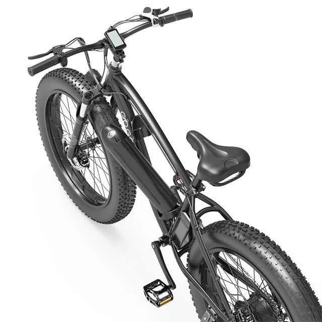 E-Bike von oben, schwarze Farbe. Marke GOGOBEST auf dem Rahmen. Breitreifen, Sattel und Pedale.
