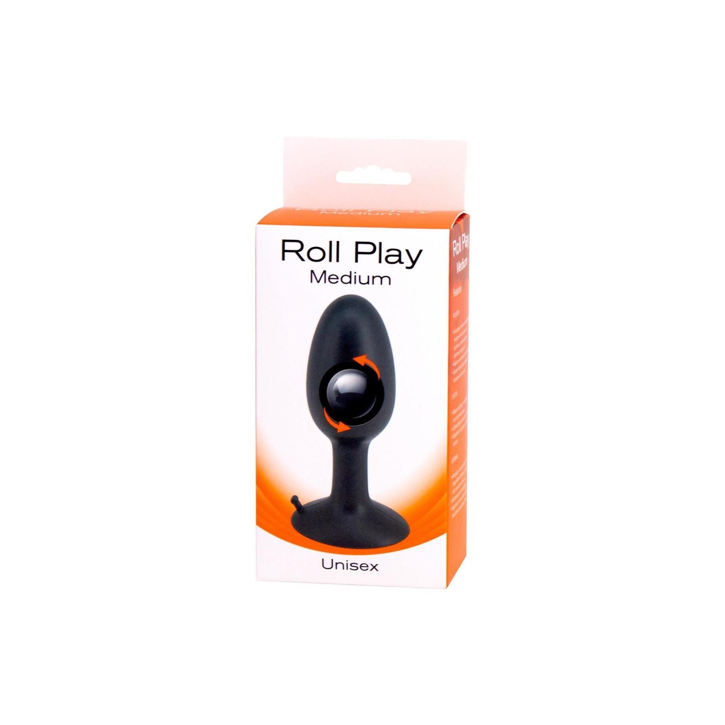 Schwarzes, Unisex-Produkt in Verpackung. Aufschrift "Roll Play Medium". Produkt mit Kugel und Pfeil-Symbolen. Orangefarbener Hintergrund.