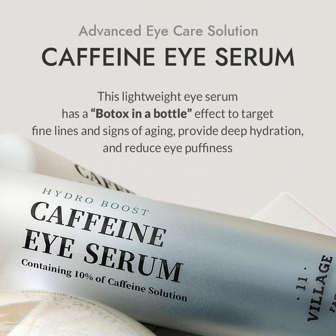 Nahaufnahme des Produkts. Text: Caffeine Eye Serum. Enthält 10% Koffein-Lösung. Hydro Boost. Logo: Village 11 Factory.