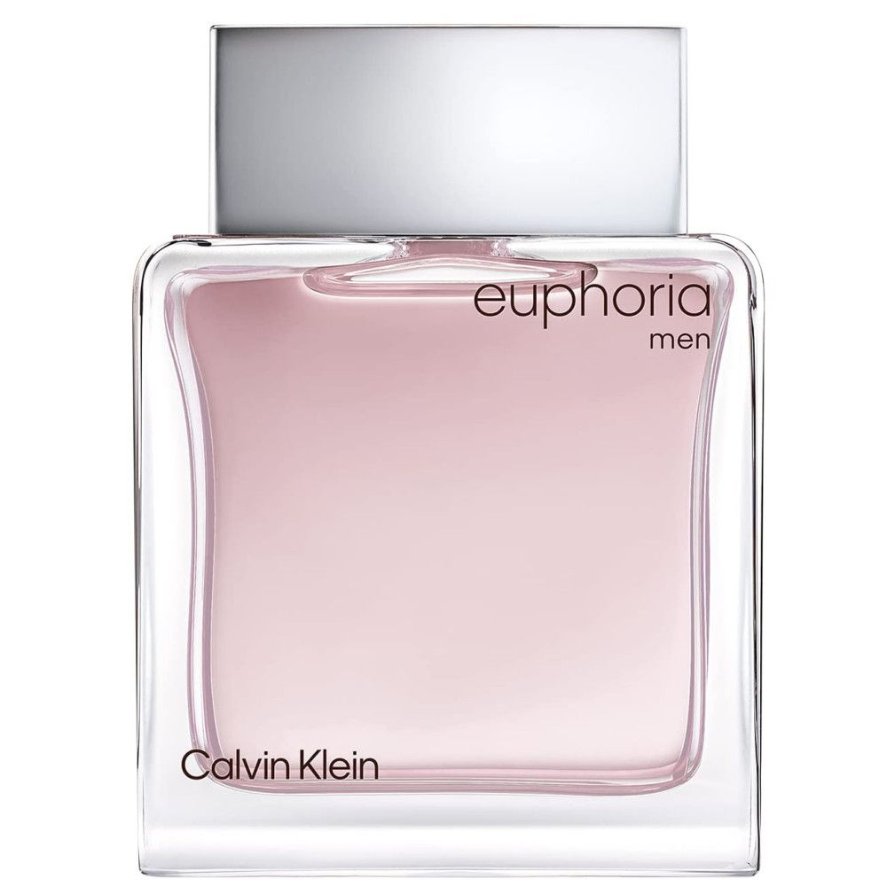 Calvin Klein Euphoria Men Flakon. Quadratischer Flakon mit silbernem Deckel, rosa Flüssigkeit. Schriftzug Euphoria Men.