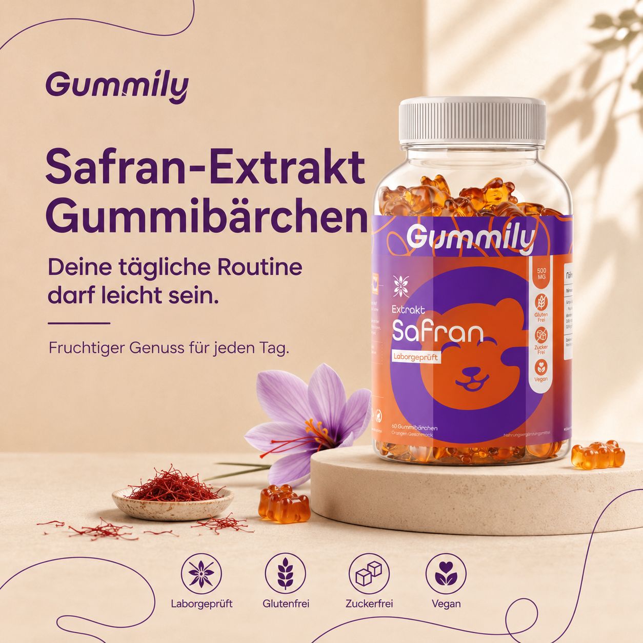 Gummily Safran-Extrakt Gummibärchen auf Podest mit Safranfäden und Blüten.