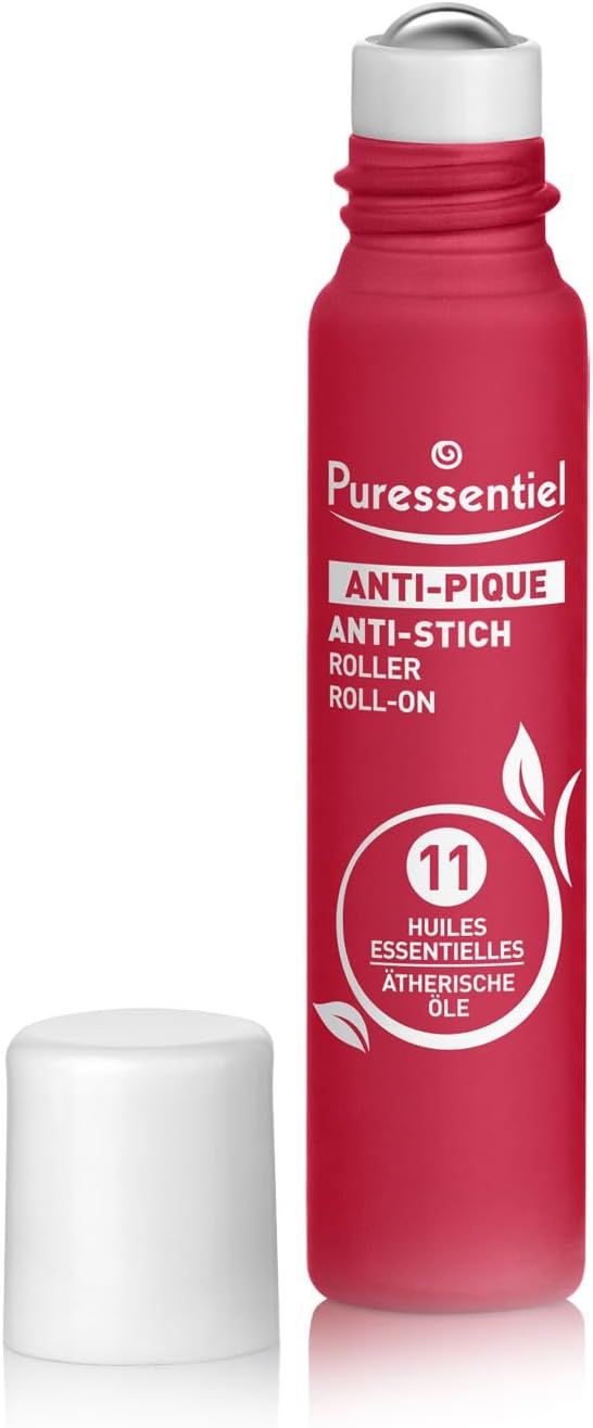Rote Flasche mit weißem Deckel. Produktname: Puressentiel Anti-Stich Roller-On. Enthält 11 ätherische Öle.