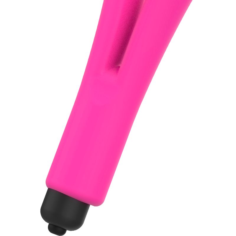 Nahaufnahme eines pinkfarbenen Vibrators mit schwarzem Bedienungsteil. Aus Silikon.
