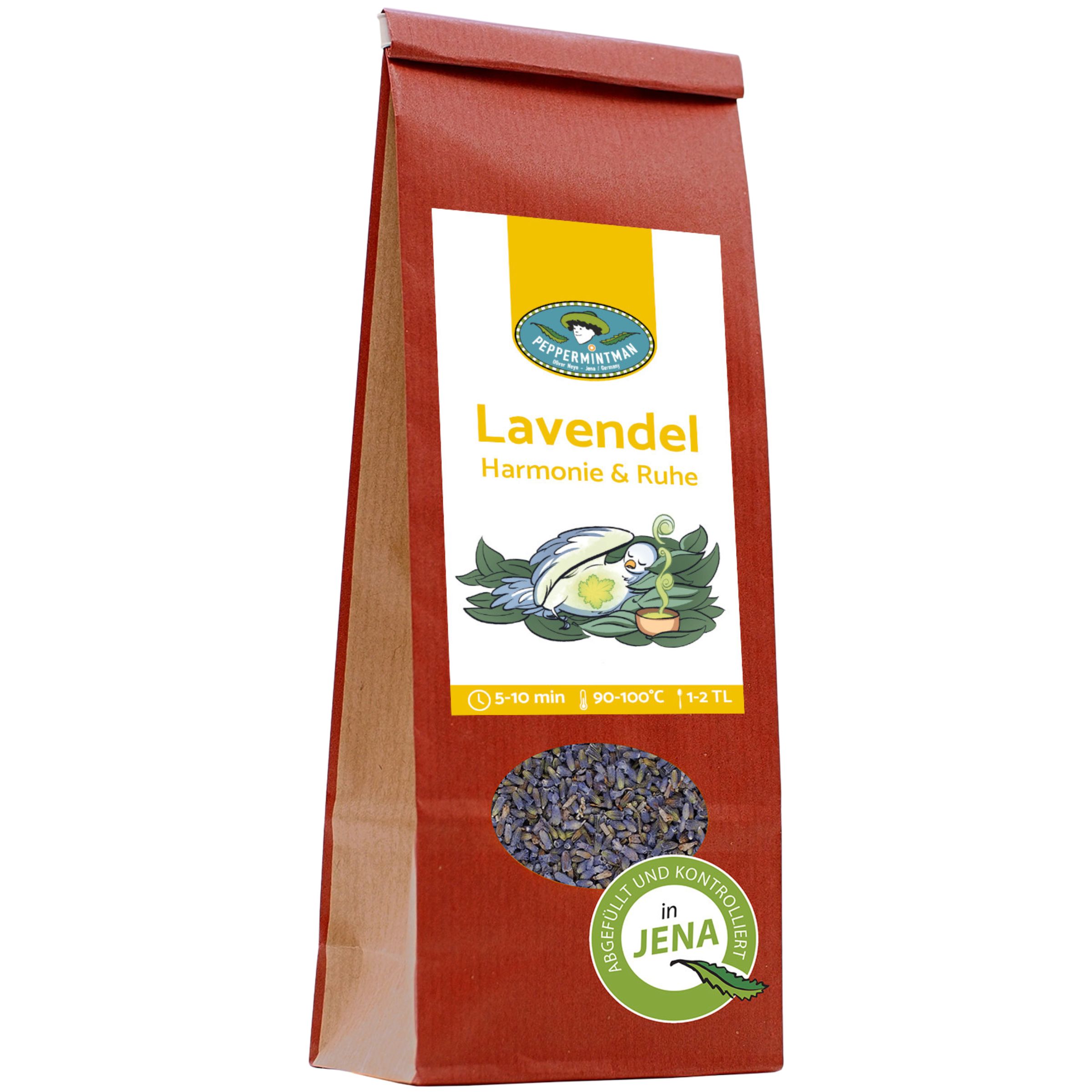 Braune Papiertüte mit weißem Etikett. Aufschrift: PEPPERMINTMAN Lavendel, Lavendelblüten. Sichtbares Lavendelblüten-Fenster.