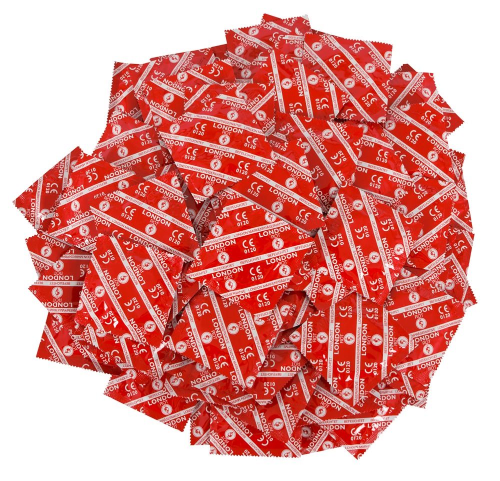 Haufen roter Kondom-Päckchen mit weißem Aufdruck 'LONDON' und CE-Zeichen.