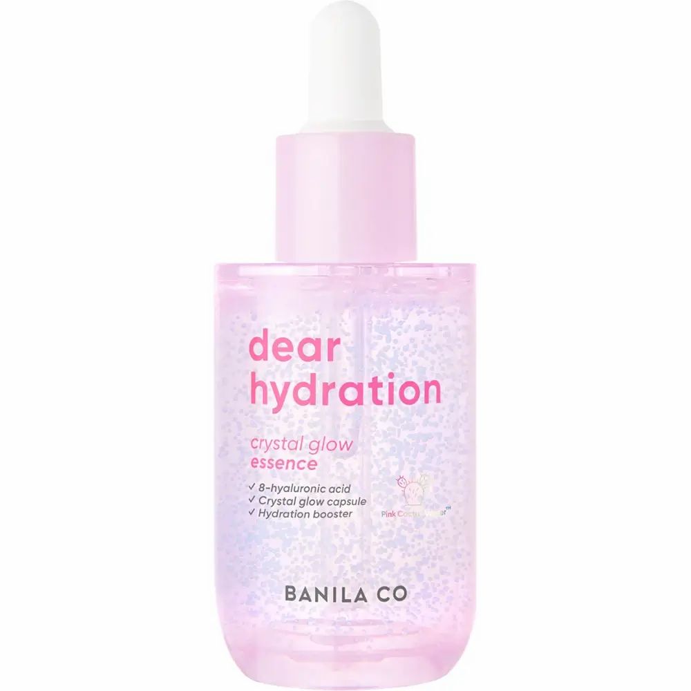 Banila Co. Dear Hydration Crystal Glow Essence mit Pipette. Rosa Flasche mit durchsichtiger Flüssigkeit und Glitzerpartikeln.