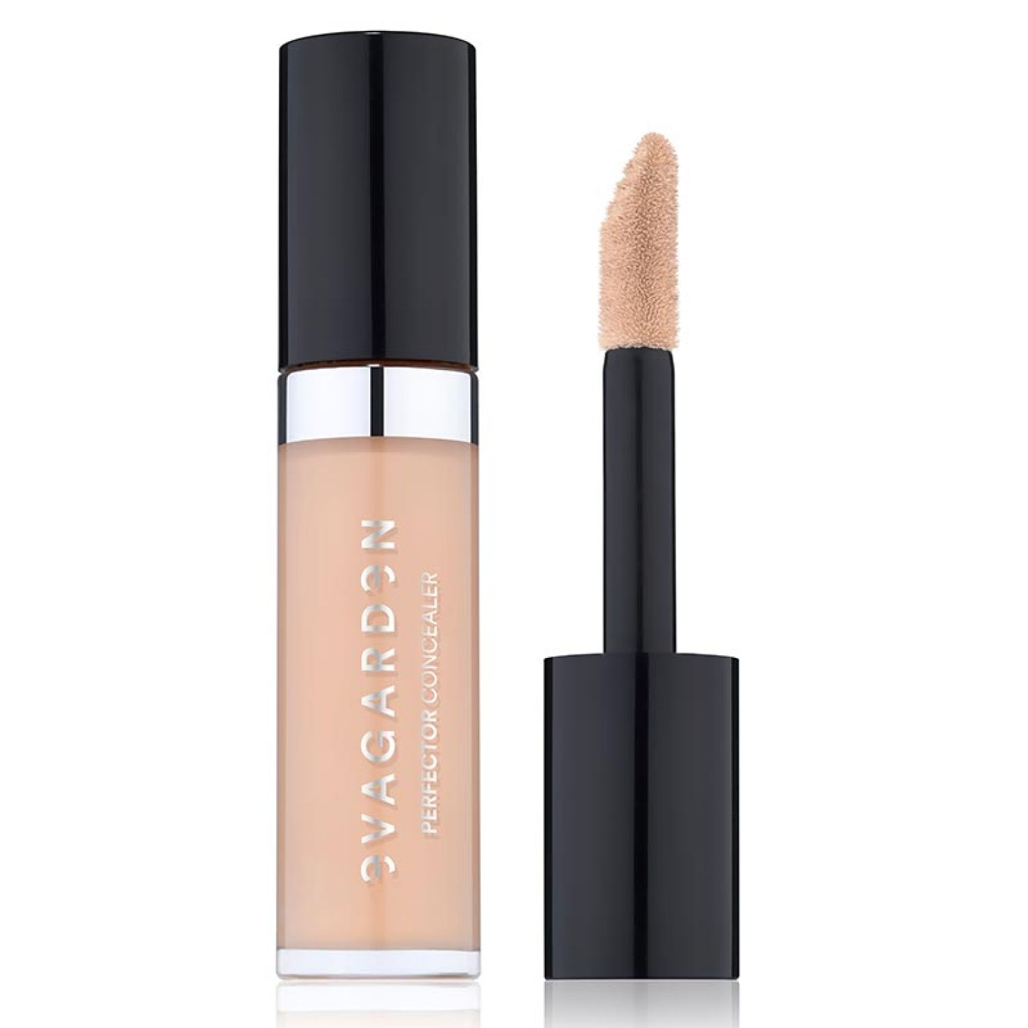 Concealer-Fläschchen mit schwarzem Deckel und Applikator. Aufschrift: PERFECTOR CONCEALER. Farbton: Peach.