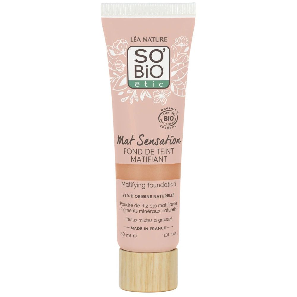 SO'BiO étic Foundation. Rosa Tube mit Holzverschluss. Aufschrift: Mat Sensation, Bio-Zertifizierung.