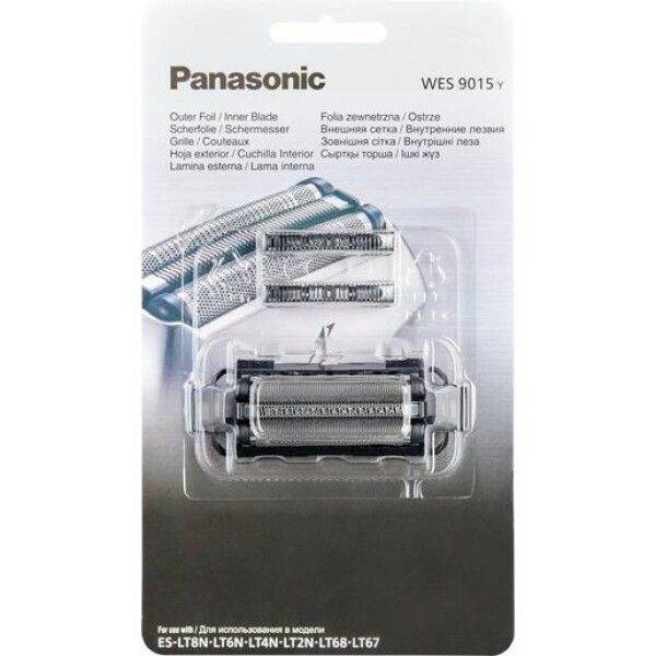 Verpackung mit Rasierklingen. Marke Panasonic. Modell WES 9015Y. Enthält zwei Scherfolien und eine Schereinheit. Klarsichtverpackung.