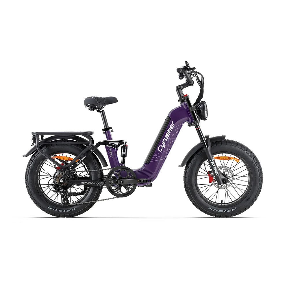 Lila Elektrofahrrad mit schwarzen Reifen. Gepäckträger, Scheinwerfer und Aufschrift Cyrusher.