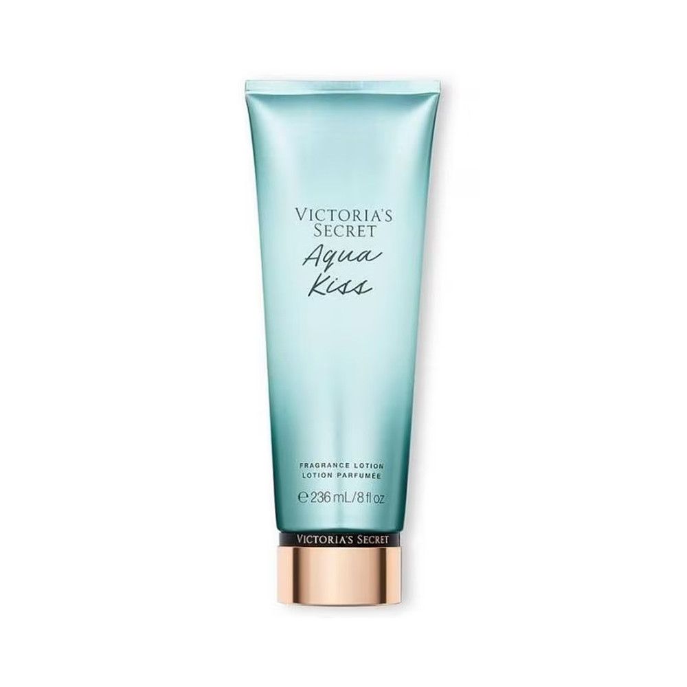 Körperlotion in hellblauer Tube. Aufschrift: Victoria's Secret Aqua Kiss. Goldfarbener Verschluss.