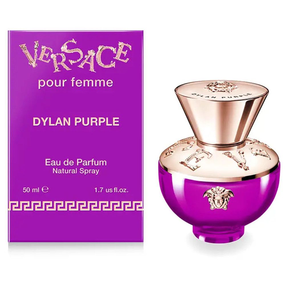 Flasche und Verpackung von Versace Pour Femme Dylan Purple. Lila Flakon mit goldener Kappe. Lila Verpackung mit Logo.