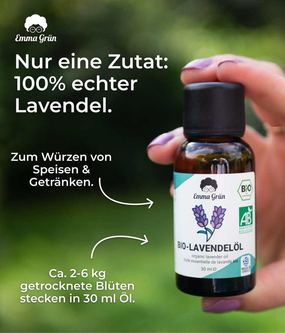 Nahaufnahme einer Flasche Bio-Lavendelöl. Aufschrift: Nur eine Zutat: 100% echter Lavendel. Ca. 2-6 kg getrocknete Blüten in 30 ml Öl.