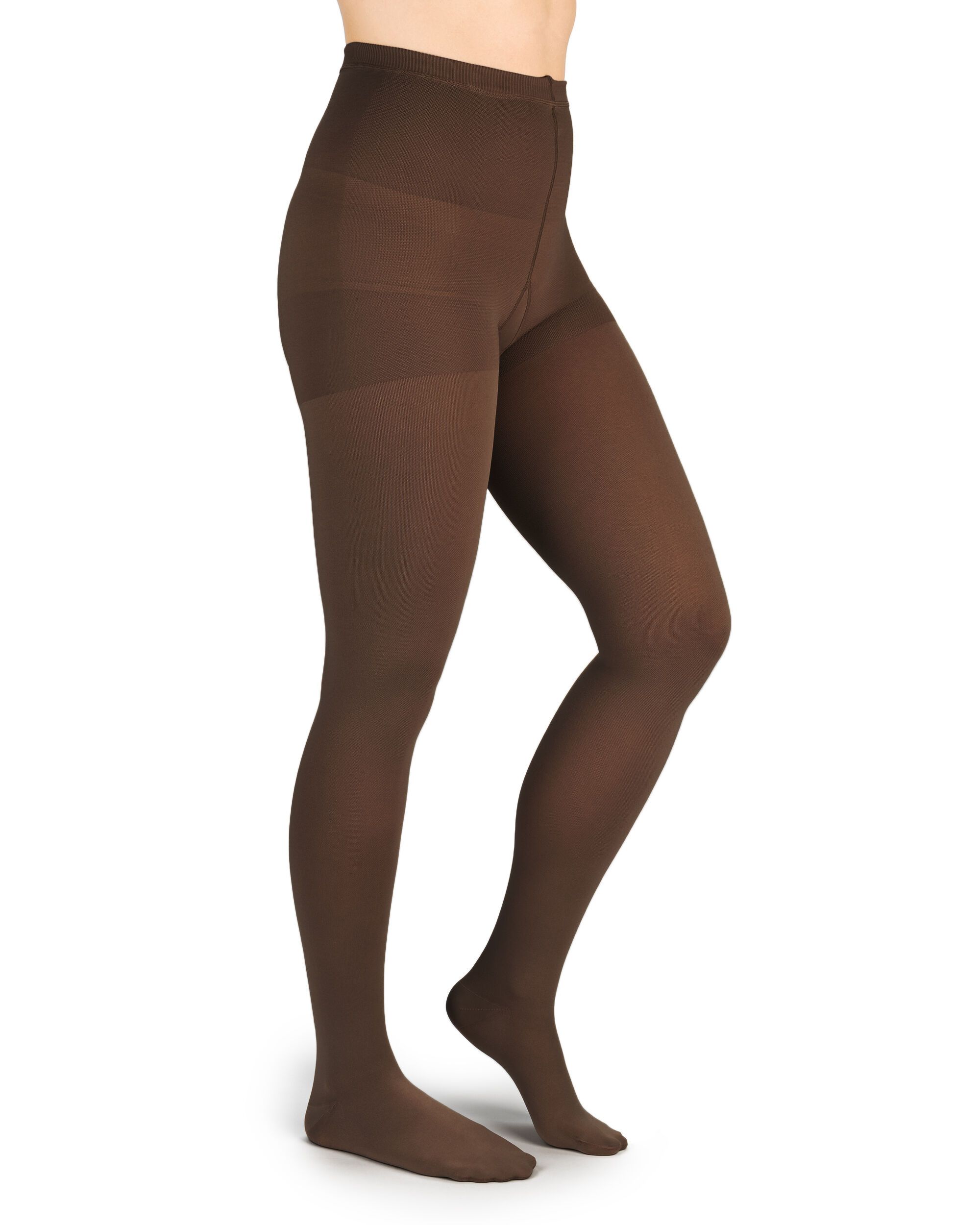 Braune Kompressionsstrümpfe, blickdicht, in voller Länge. Seitliche Ansicht einer Person, die die Strümpfe trägt.