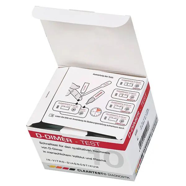 Geöffnete Verpackung des Cleartest D-Dimer Schnelltests. Innenliegende Gebrauchsanweisung und Teststreifen.