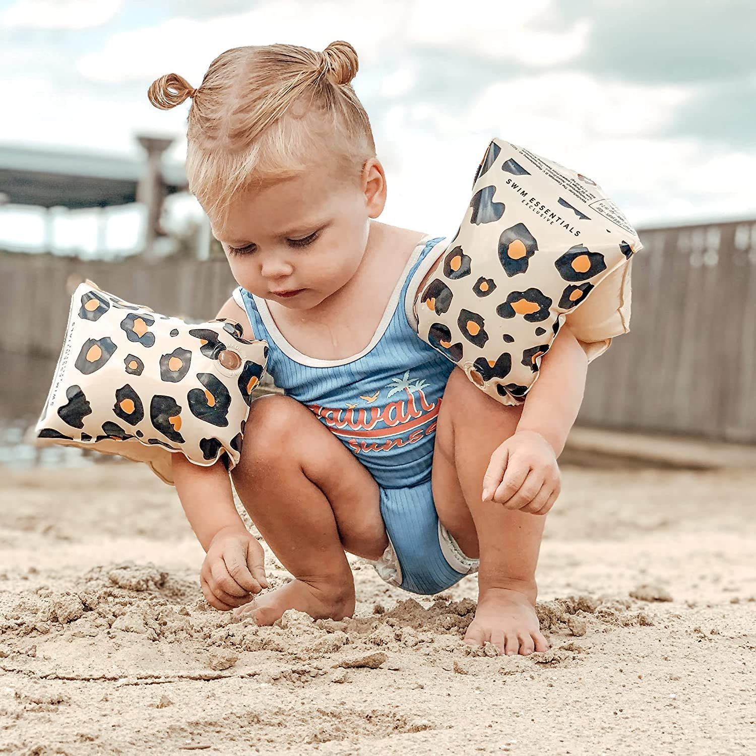 The Essentials B.V. Schwimmflügel Beige Leopard 0-2 Jahre