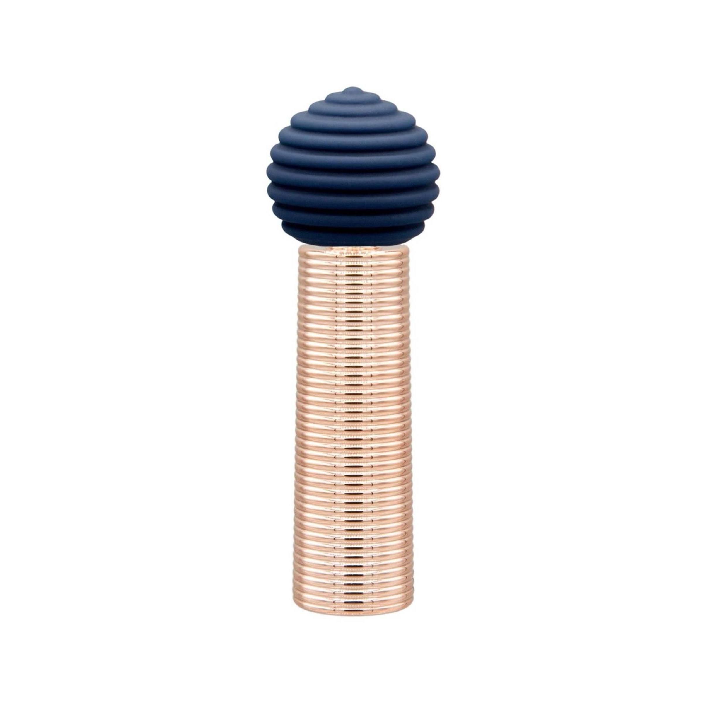 Minivibrator mit geriffelter, roségoldener Basis und blauem Aufsatz mit Noppen.