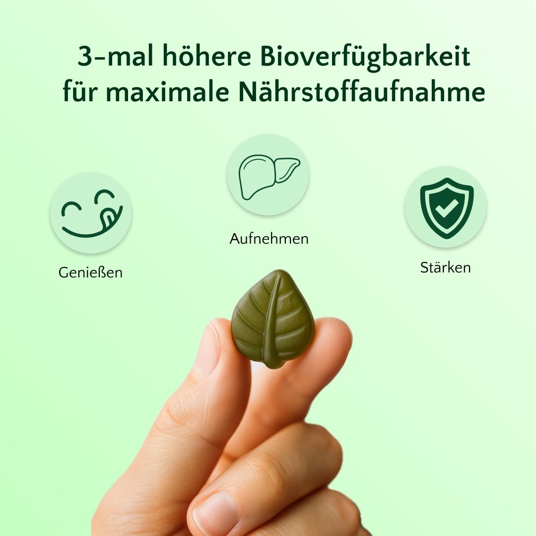 Hand hält eine grüne Gummie. Text: 3-mal höhere Bioverfügbarkeit. Genießen, Aufnehmen, Stärken.
