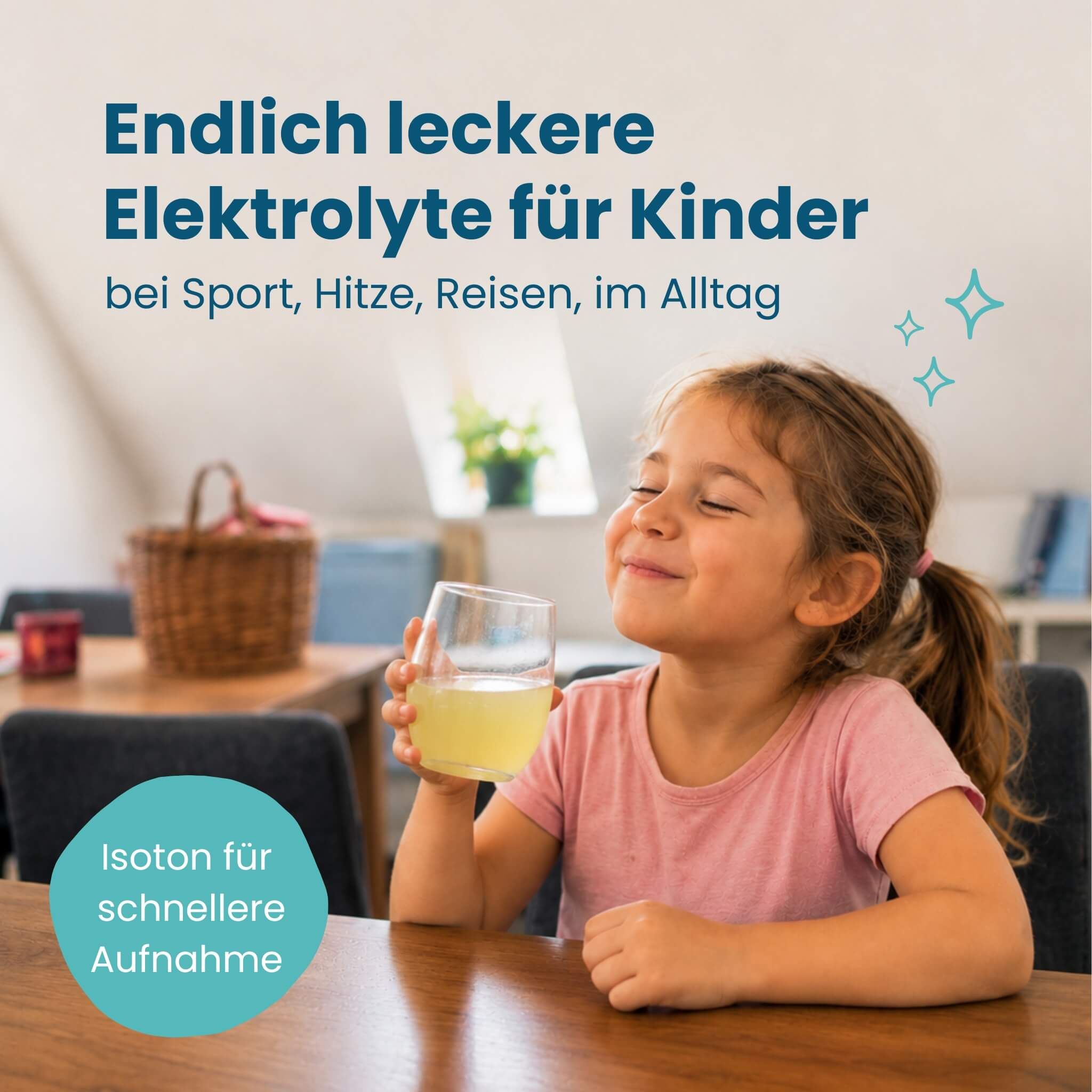 Mädchen trinkt ein Getränk mit Herby Family Elektrolyten. Isoton für schnelle Aufnahme.