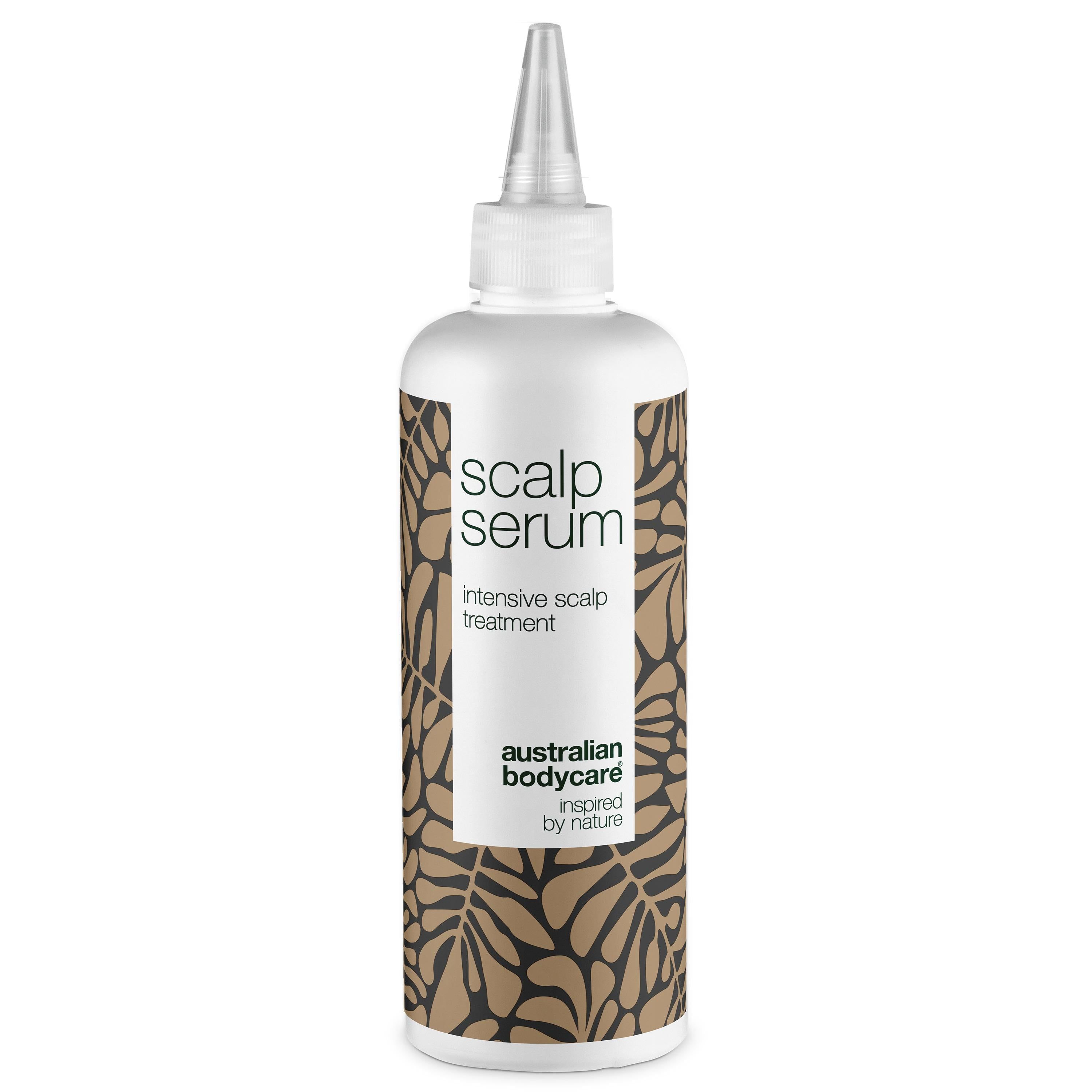 Weißes Fläschchen mit Applikator. Aufschrift: Scalp Serum, intensive scalp treatment. Logo: Australian Bodycare.
