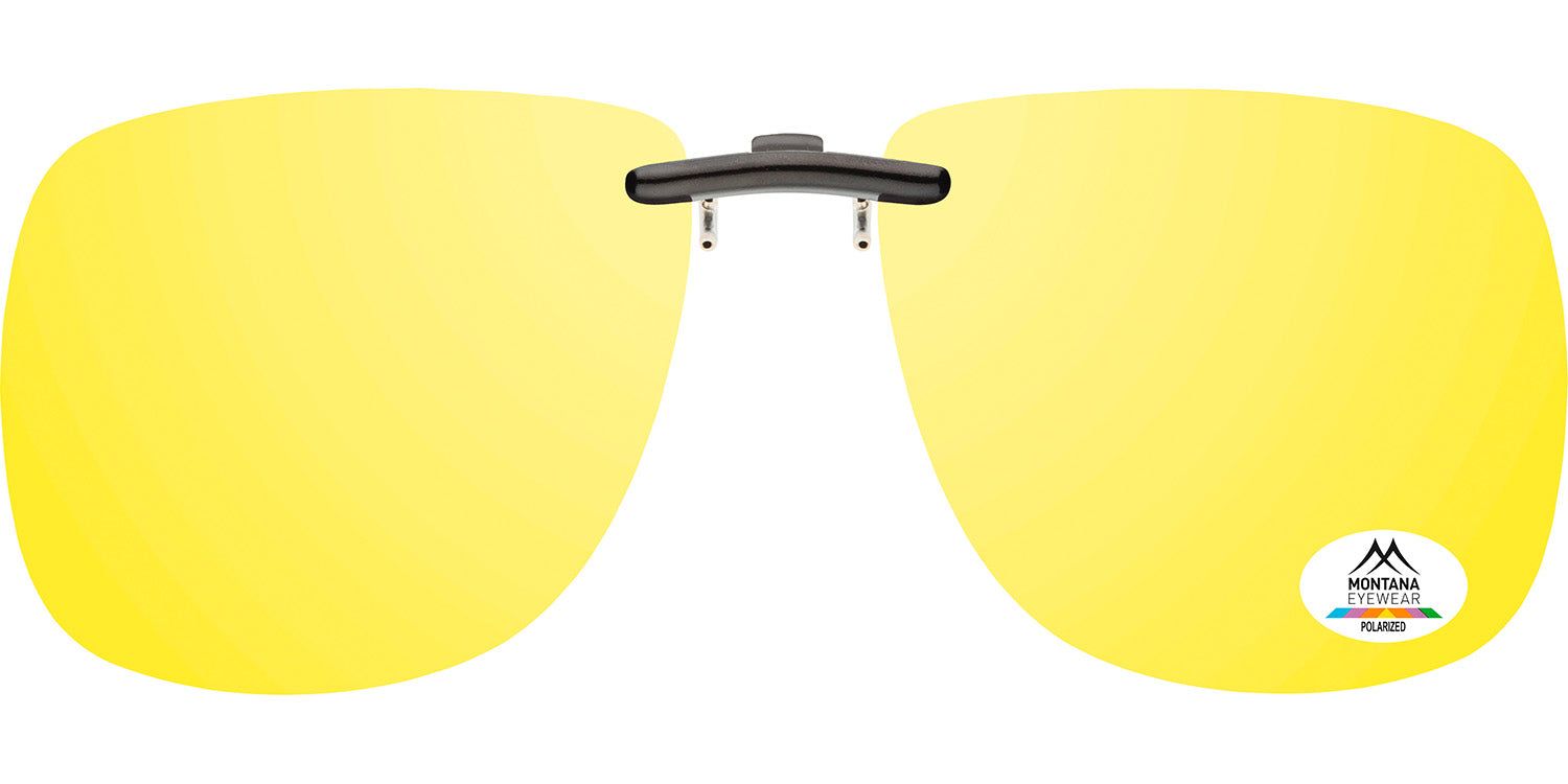 Gelbe Clip-on-Sonnenbrille mit Montana Eyewear Logo. Rechteckige Form, Metallrahmen. Auf weißem Hintergrund.