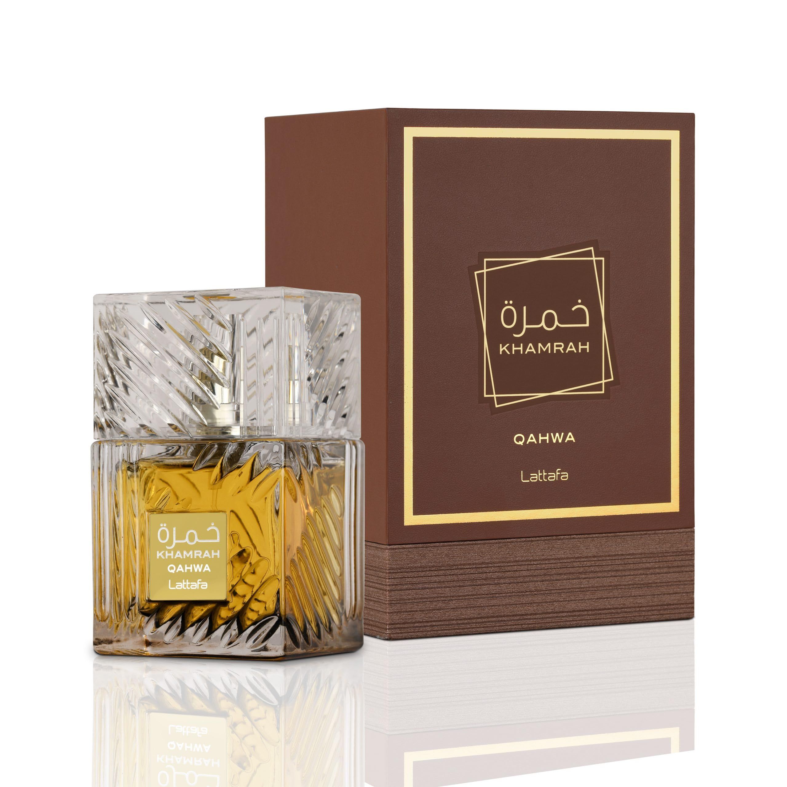 Parfümflakon und Verpackung. Flakon mit quadratischem Design, goldfarbenem Inhalt und transparentem Deckel. Verpackung braun mit goldfarbenem Rahmen.