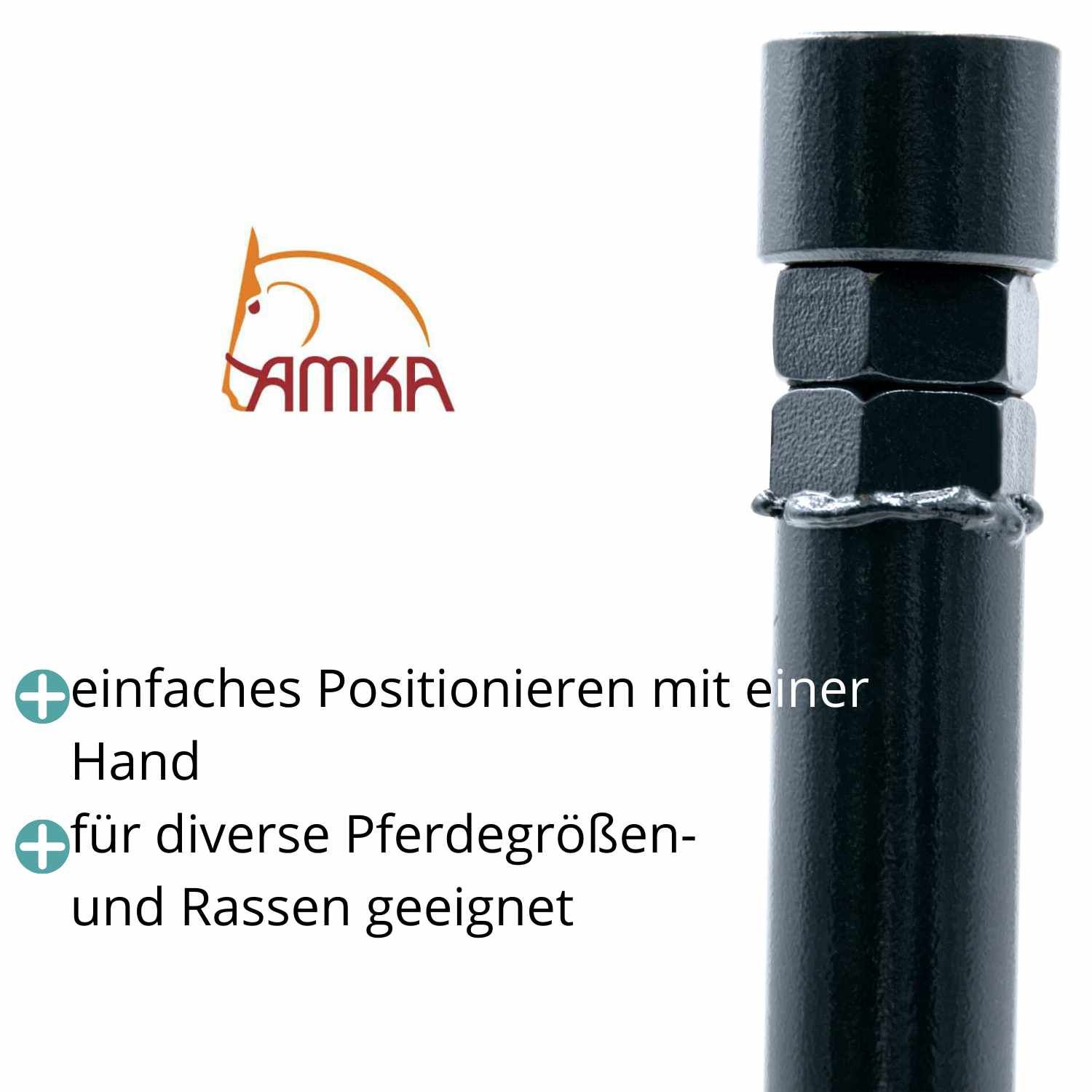 Nahaufnahme des Hufbocks mit AMKA Logo. Text: Einfaches Positionieren mit einer Hand, für diverse Pferdegrößen geeignet.